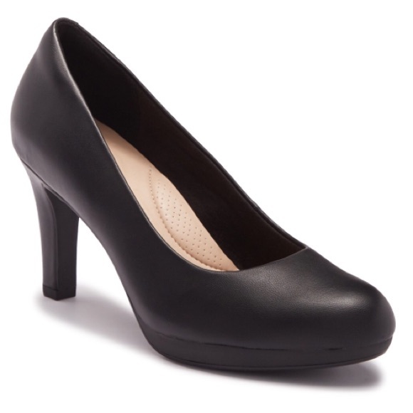 Clarks Shoes - NWT Clarks Leather Pump Heels